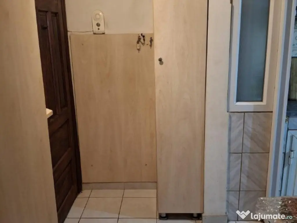Sat Vacanta, Tomis Nord, de vanzare 2 camere, parter, gaze 