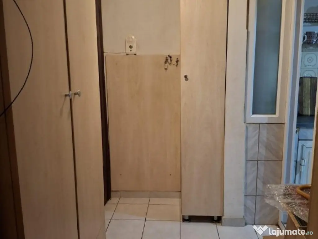 Sat Vacanta, Tomis Nord, de vanzare 2 camere, parter, gaze 