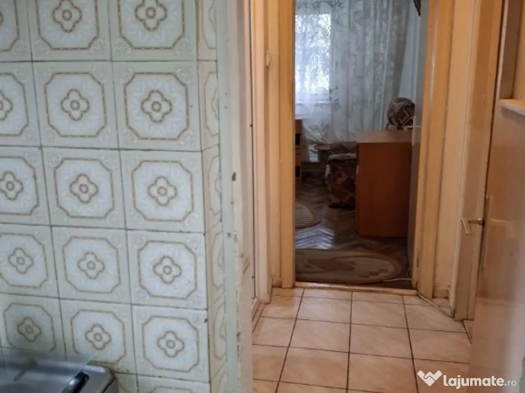 Sat Vacanta, Tomis Nord, de vanzare 2 camere, parter, gaze 