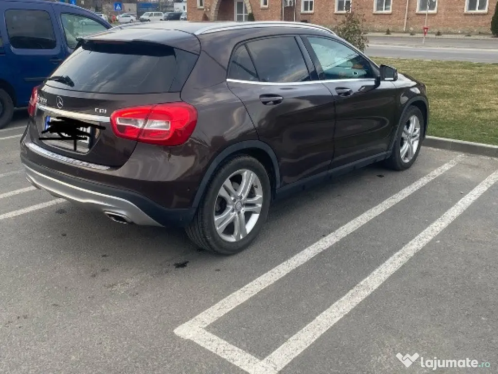 MERCEDES-BENZ GLA 200d 