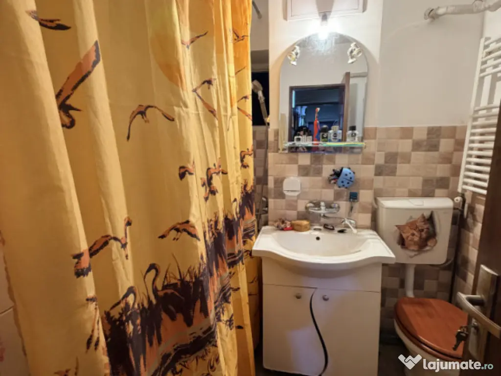 Oferta Paste-Apartament 4 camere decomandat, vis-a-vis de El 