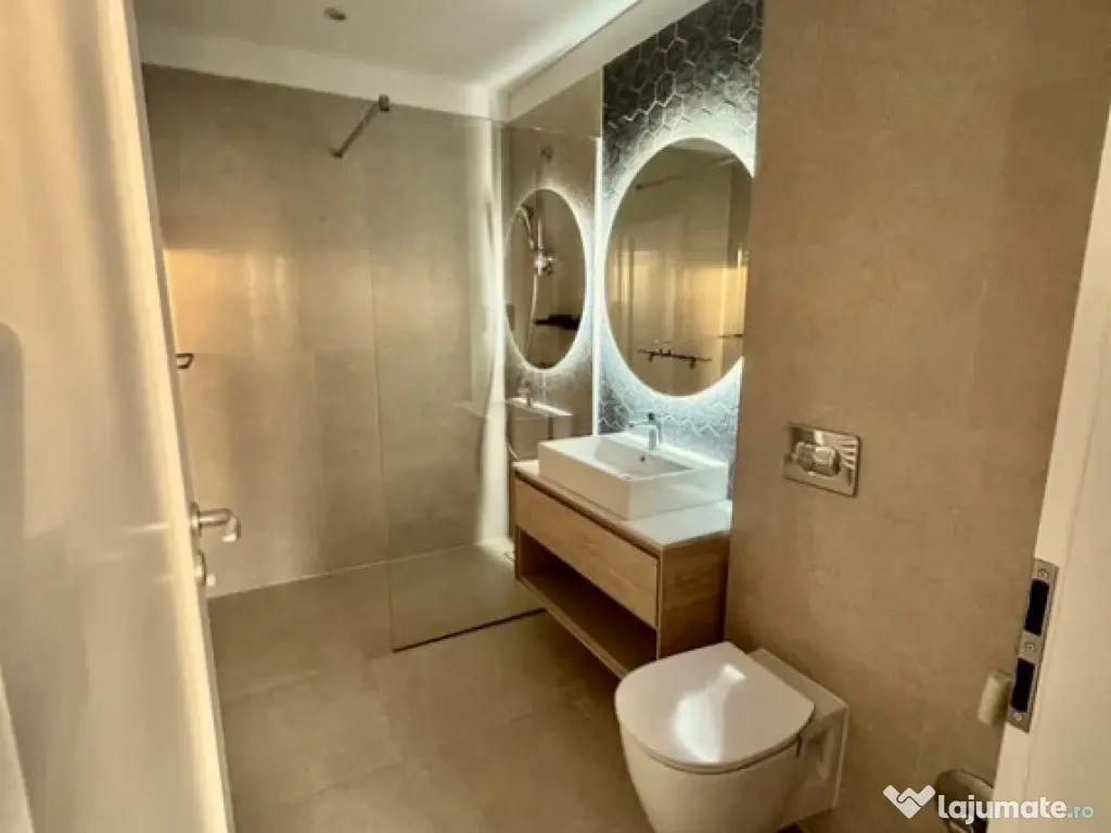 Apartament 2 camere, decomandat - zona Racadau 