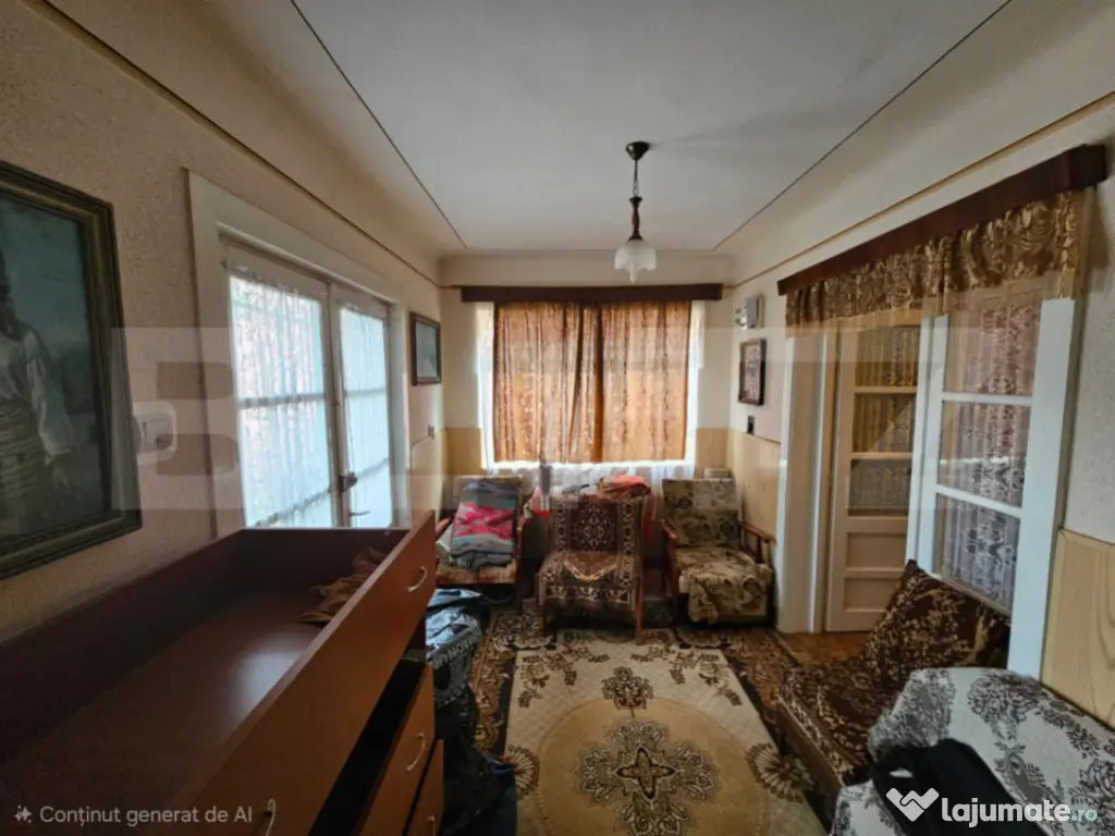 Casă spațioasă cu 4 camere, bucătărie de vară și tere 