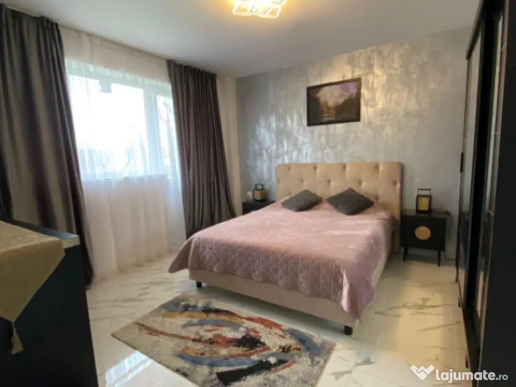 Apartament 4 camere decomandat, 110mp, zona Consul 