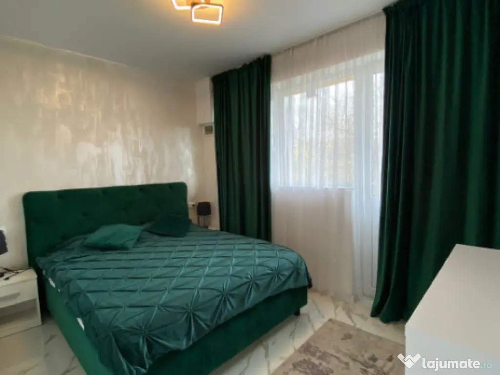 Apartament 4 camere decomandat, 110mp, zona Consul 