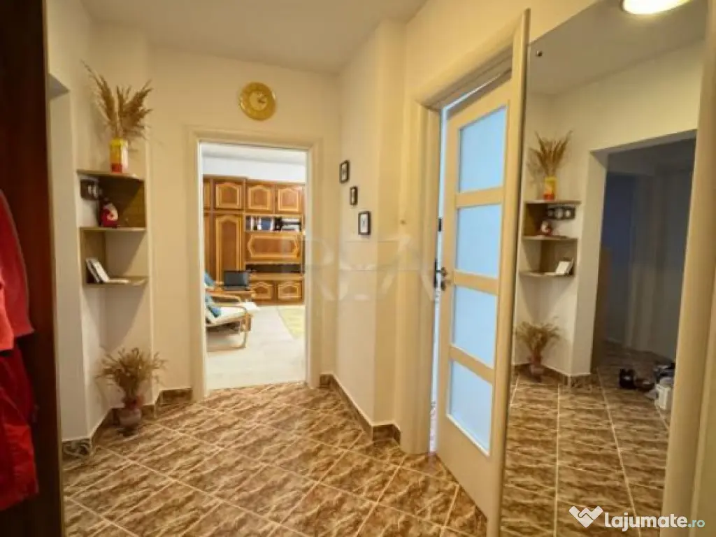 3 camere Vitan-Piața Foișorului decomandat,et. 2,an 1990,7 