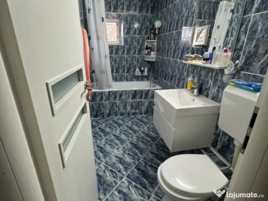 3 camere Vitan-Piața Foișorului decomandat,et. 2,an 1990,7 