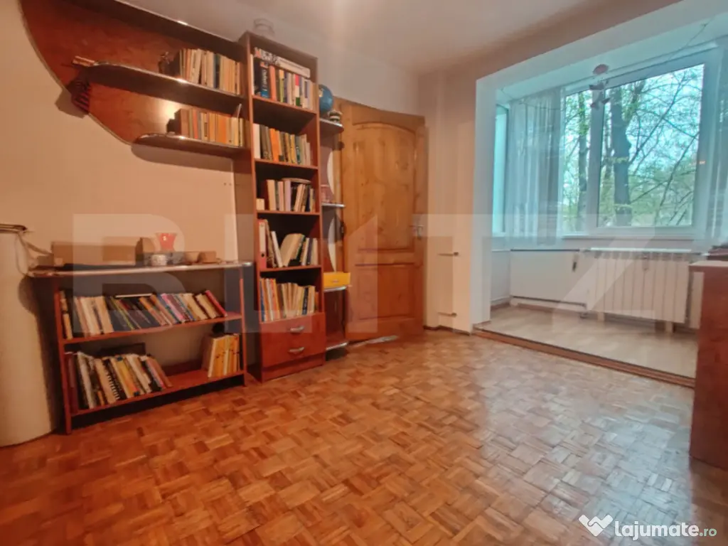 Apartament 2 camere, zona centrala. 