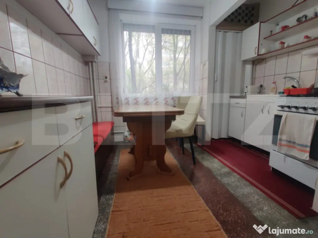 Apartament 2 camere, zona centrala. 