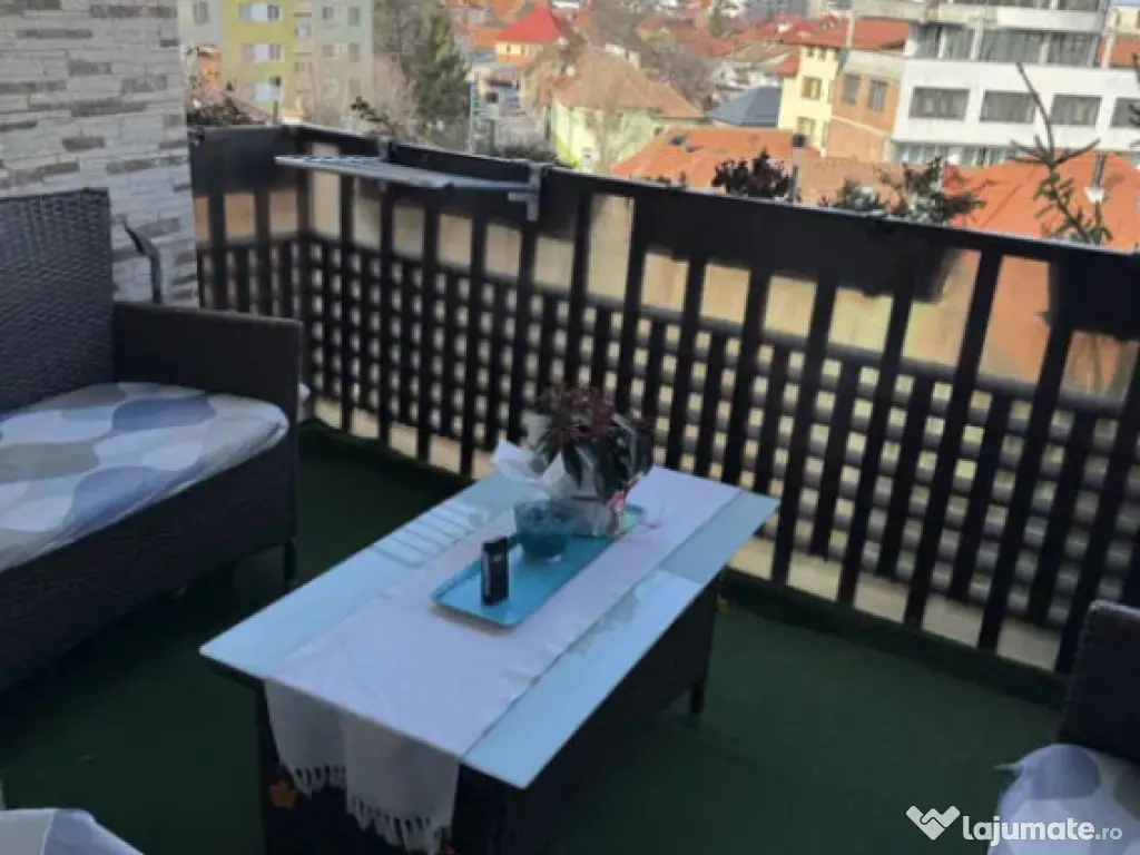 Apartament 4 camere, decomandat - zona Grivitei