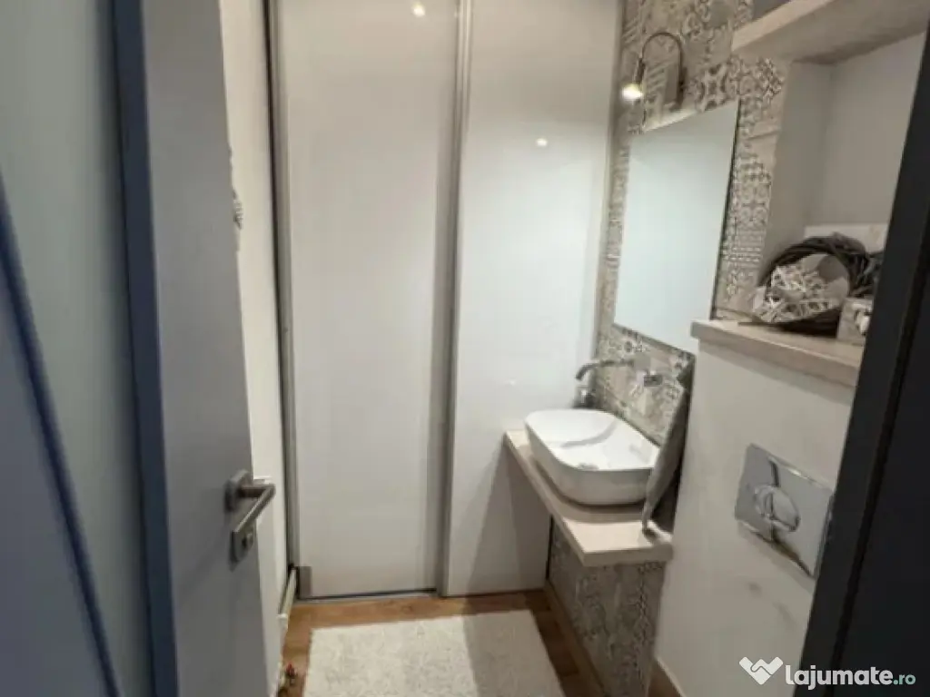 Apartament 4 camere, decomandat - zona Grivitei