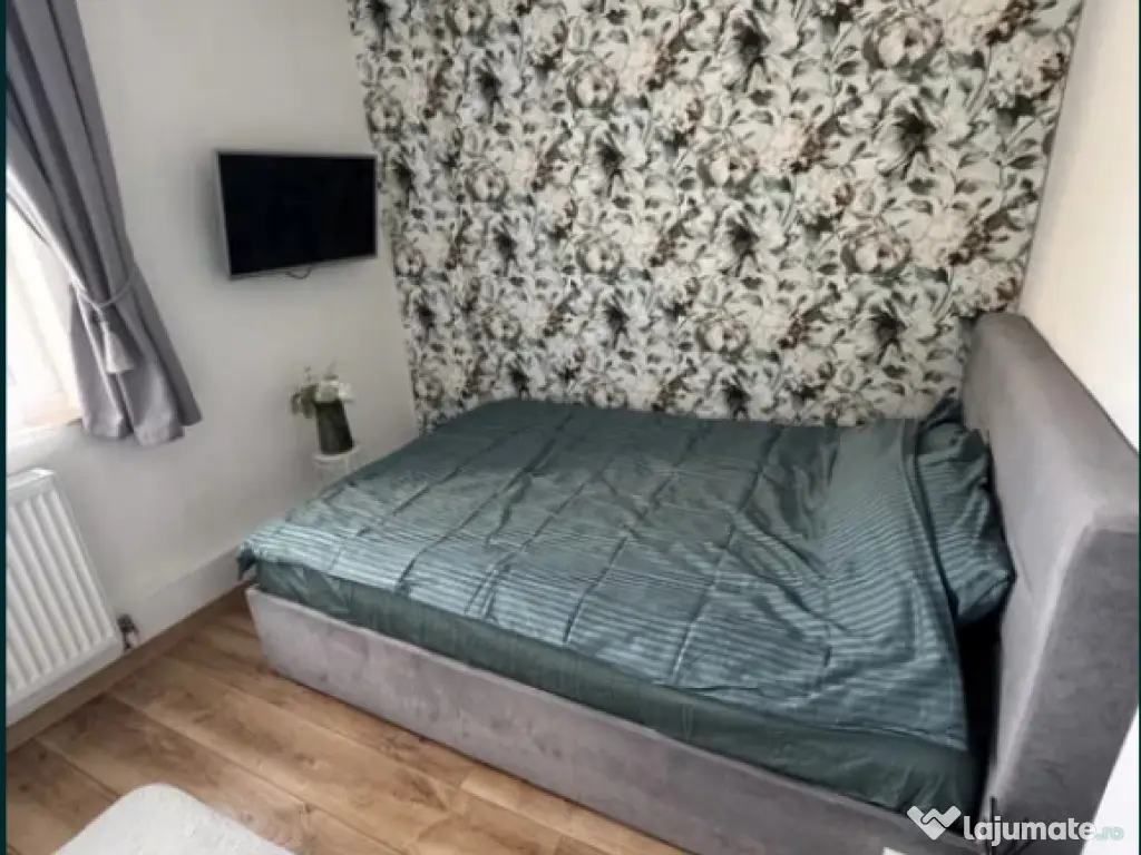 Apartament 4 camere, decomandat - zona Grivitei