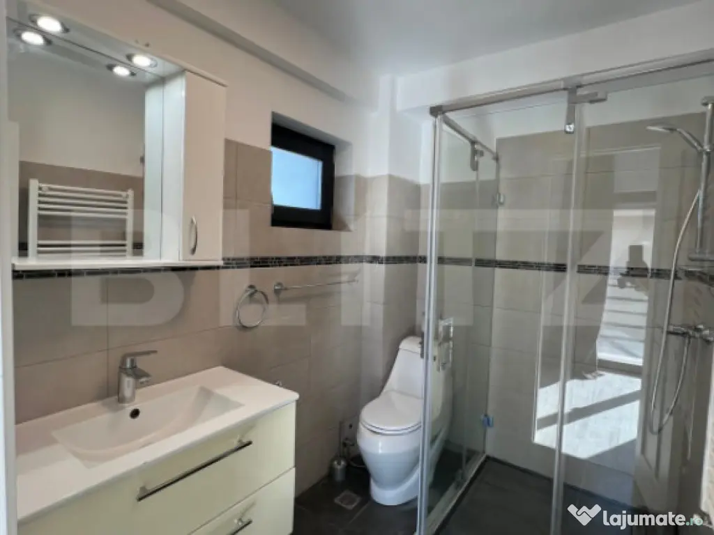 Apartament cu 3 camere,75 mp, zona 1 Mai 