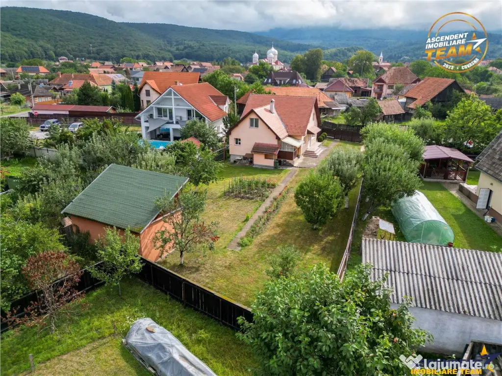 3D! Resedinta notabila,armonios cadru natural,faciliati,Cent 