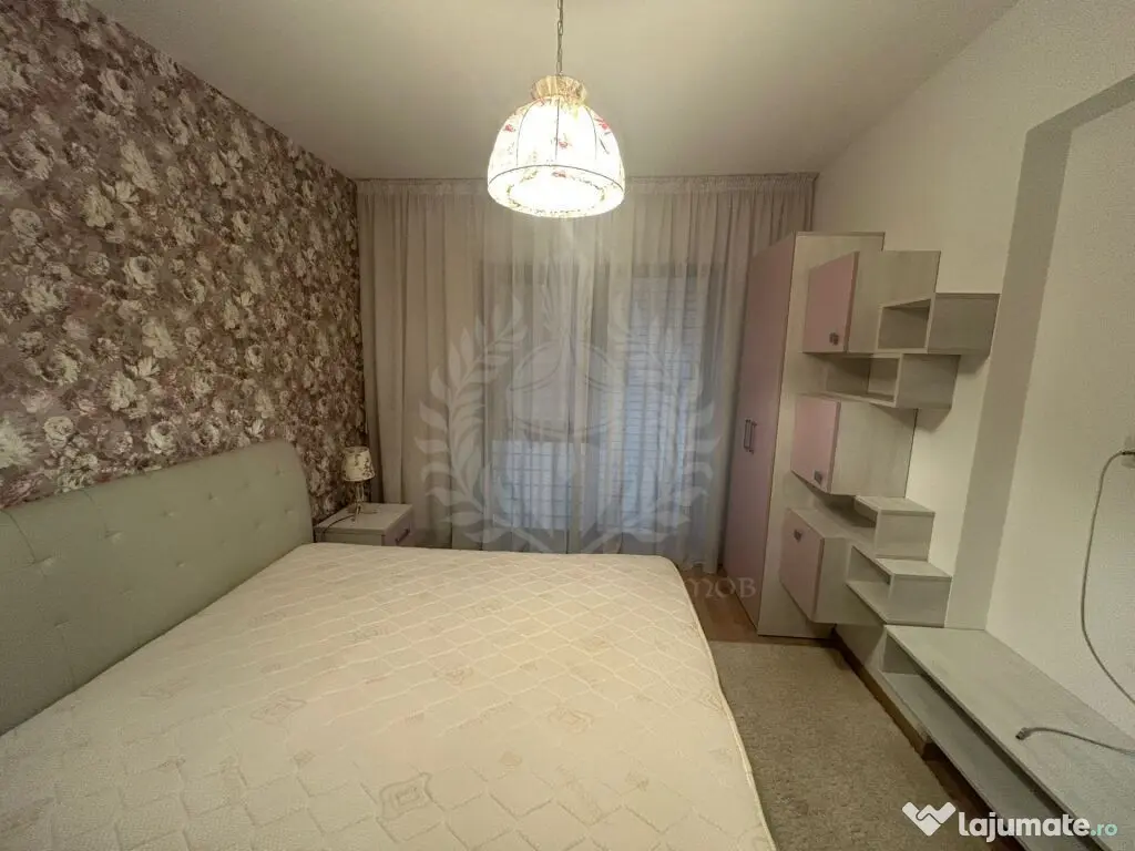 3 CAMERE//MRS SMART//LOC DE PARCARE 