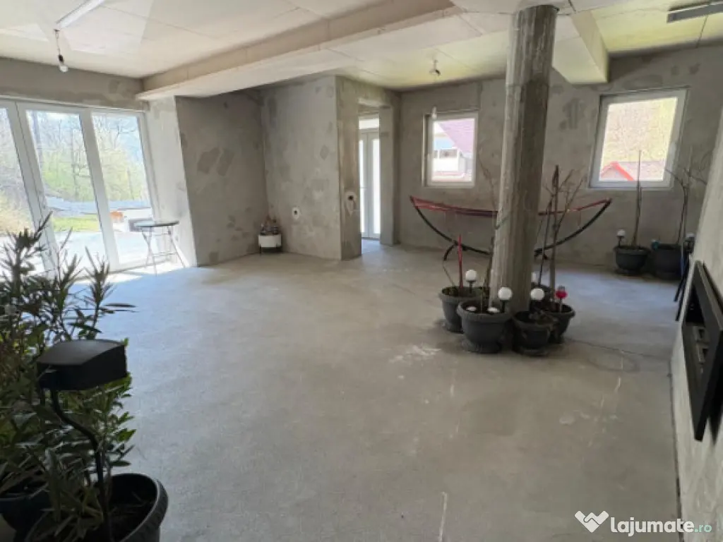 Vilă premium tip casă pasivă, 285 mp + 47 ari teren, Vale 