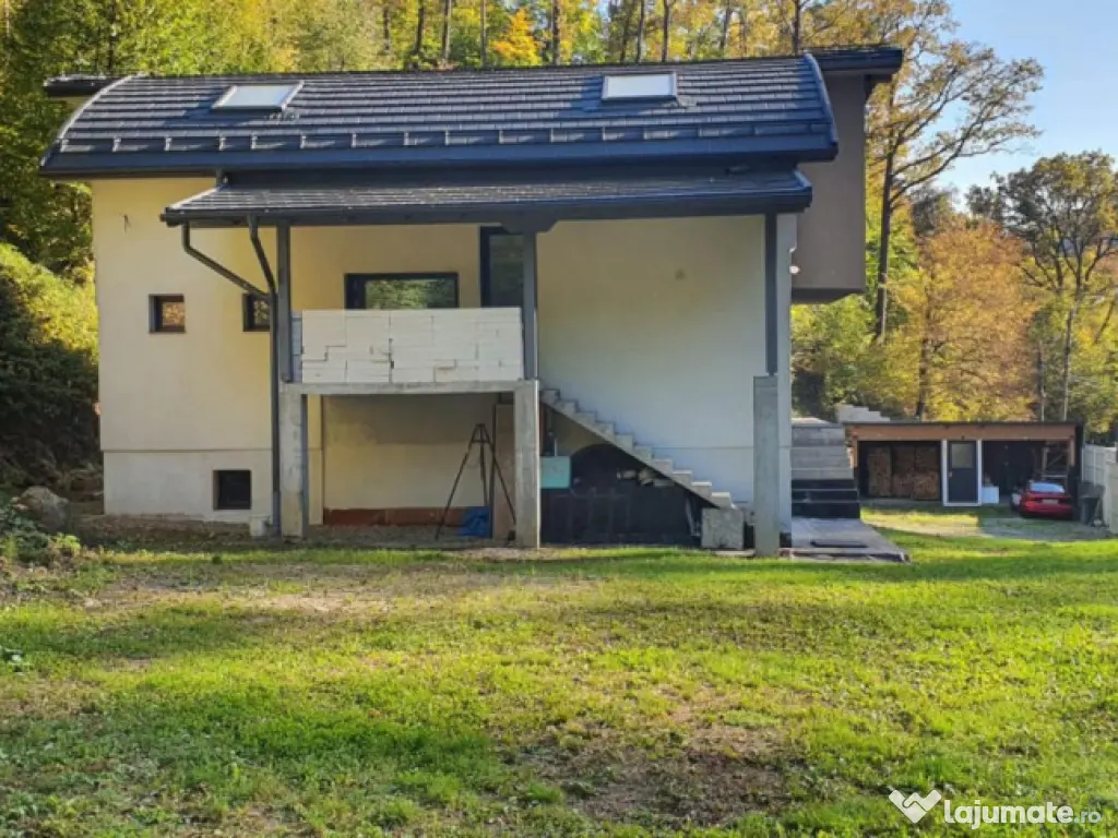 Vilă premium tip casă pasivă, 285 mp + 47 ari teren, Vale 