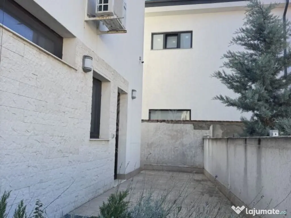 CASA /RESEDINTA//CLINICA //BIROURI// ANA IPATESCU// 