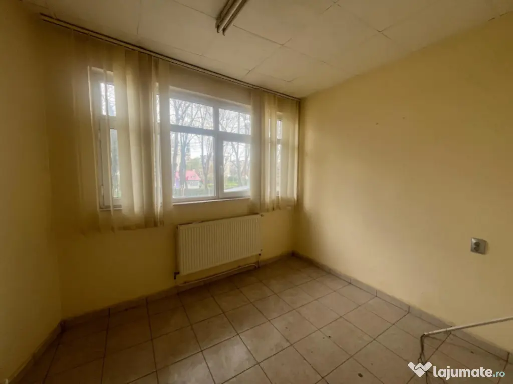 Spațiu comercial 464 mp, P+2+M, zona Fantasy Park 