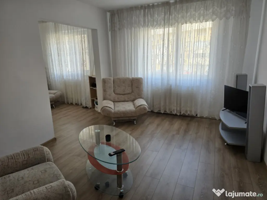 Apartament cochet zona Poliția locală 