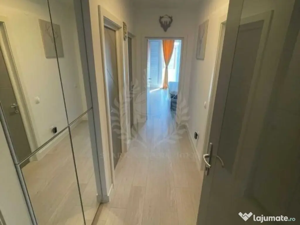 2 CAMERE / WHITE TOWER / MOBILAT SI UTILAT / BULEVARDUL 