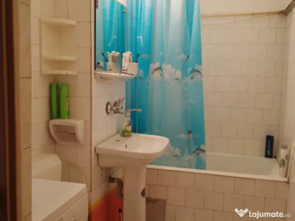 Apartament cu 4 camere, decomandat - zona Gemenii 