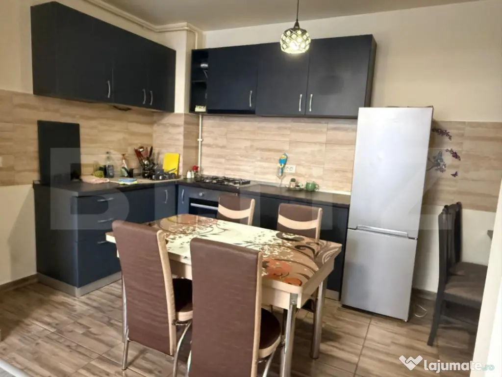 Apartament 2 camere, decomandat, parcare, mobilat si utilat