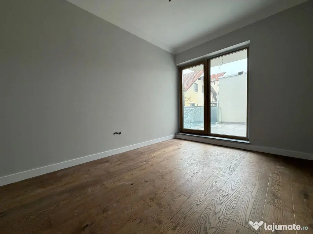 Apartament 3 camere cu grădină proprie, mutare imediată, comision 0% 