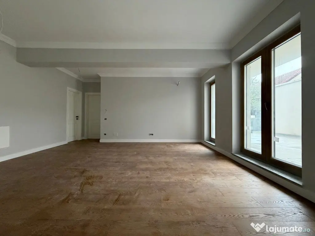 Apartament 3 camere cu grădină proprie, mutare imediată, comision 0% 