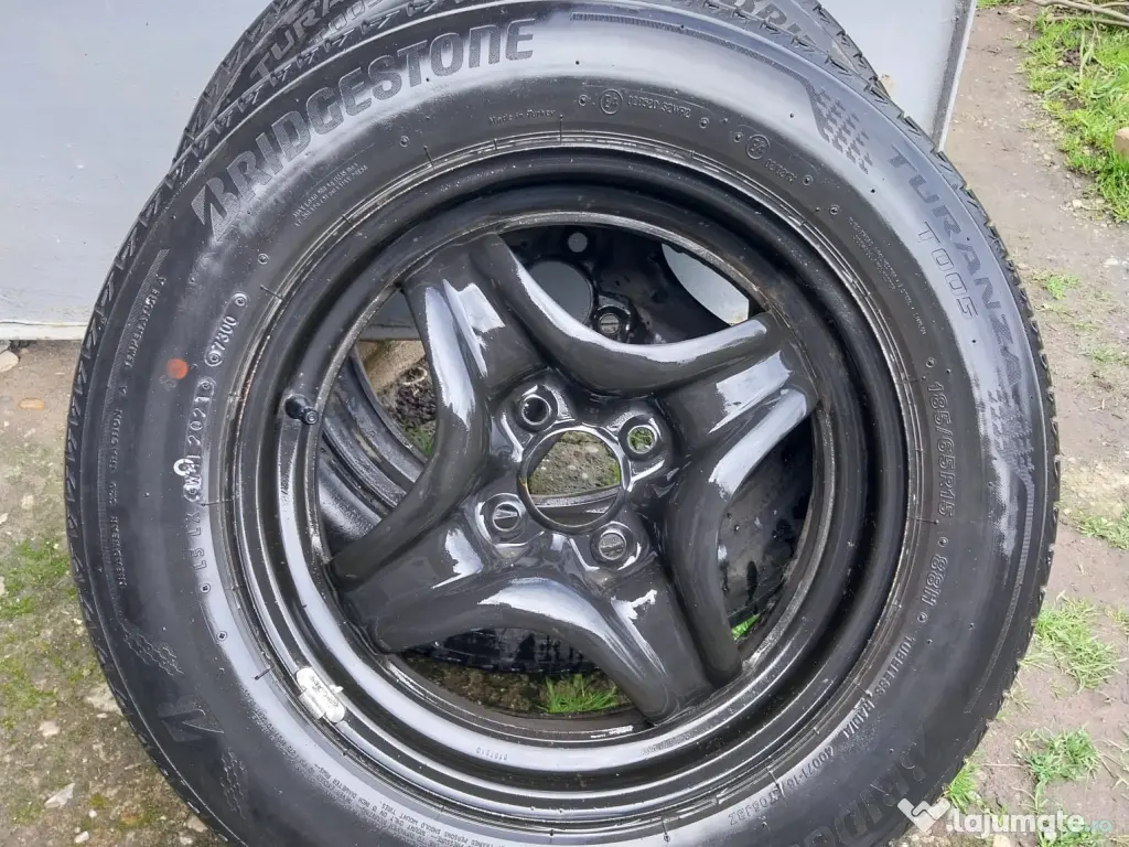 4 Jante cu cauciucuri vara 185 65 R15 bridgestone 2021 dacia logan sandero 