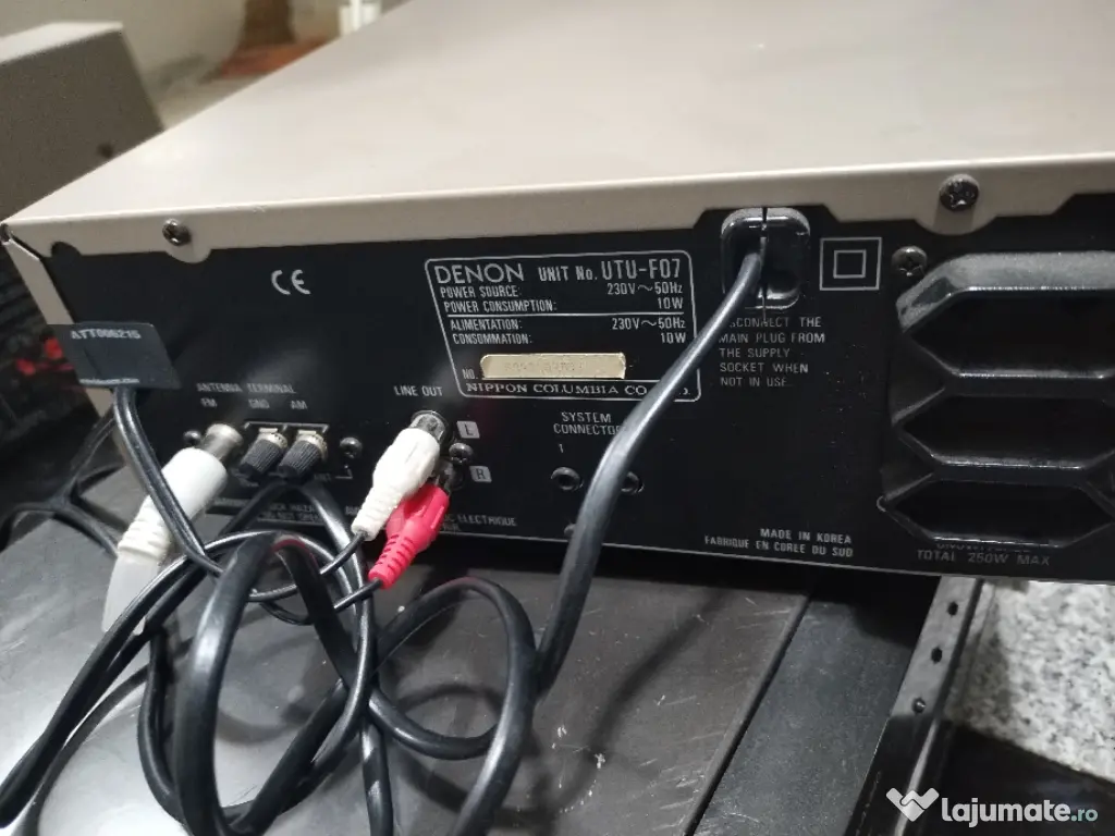 Tuner digital Denon UTU-F07