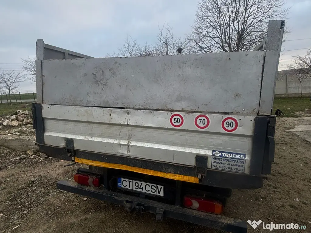 Vand sau schimb Nissan Cabstar