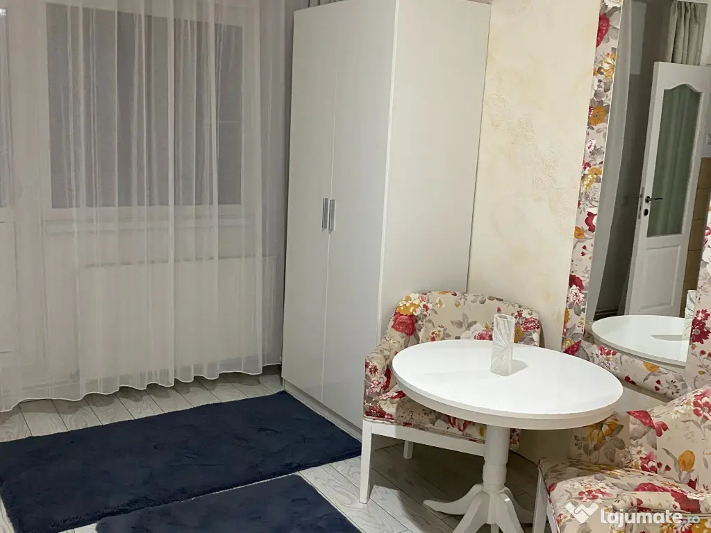 Proprietar chirie Sibiu Strand garsoniera etaj 3 