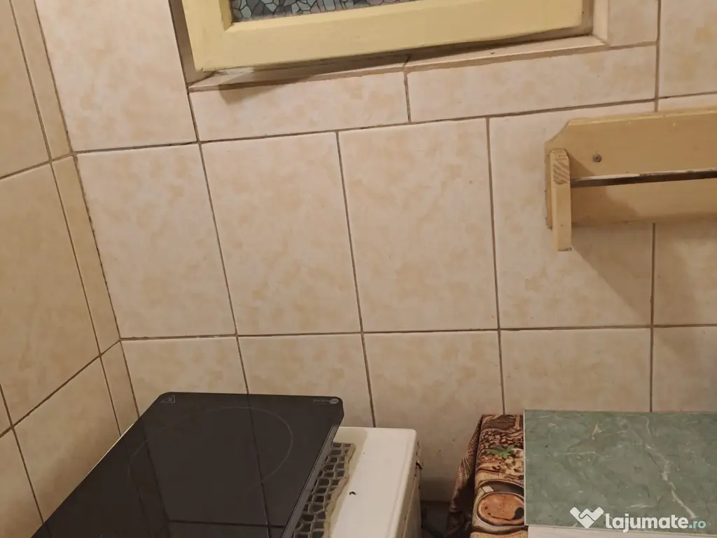 dau inchirie o camera cu loc de gatit si baie la casa cu intrare separata 