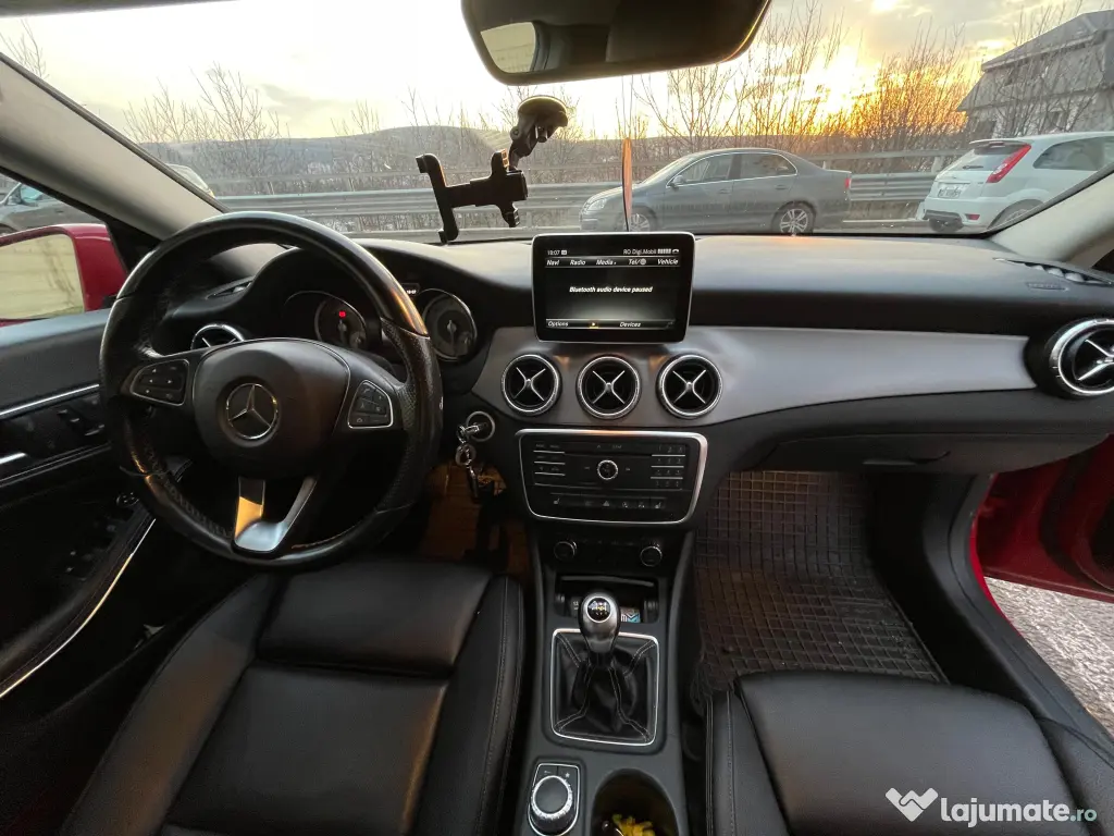 De vânzare Mercedes CLA180 