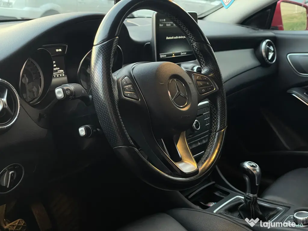De vânzare Mercedes CLA180 