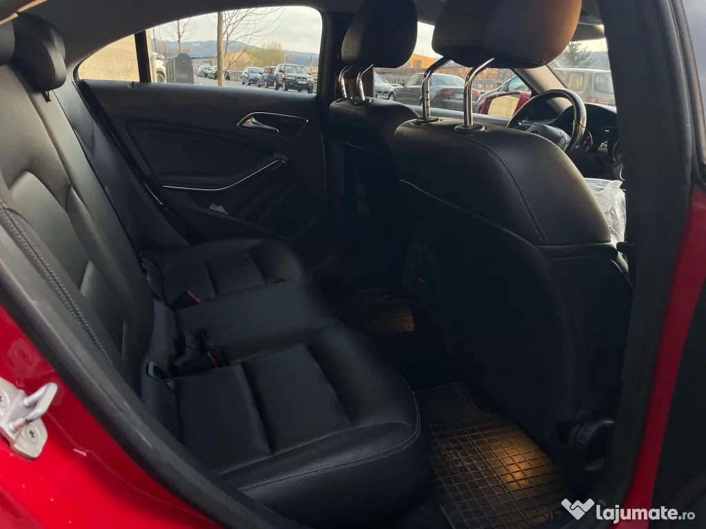 De vânzare Mercedes CLA180 