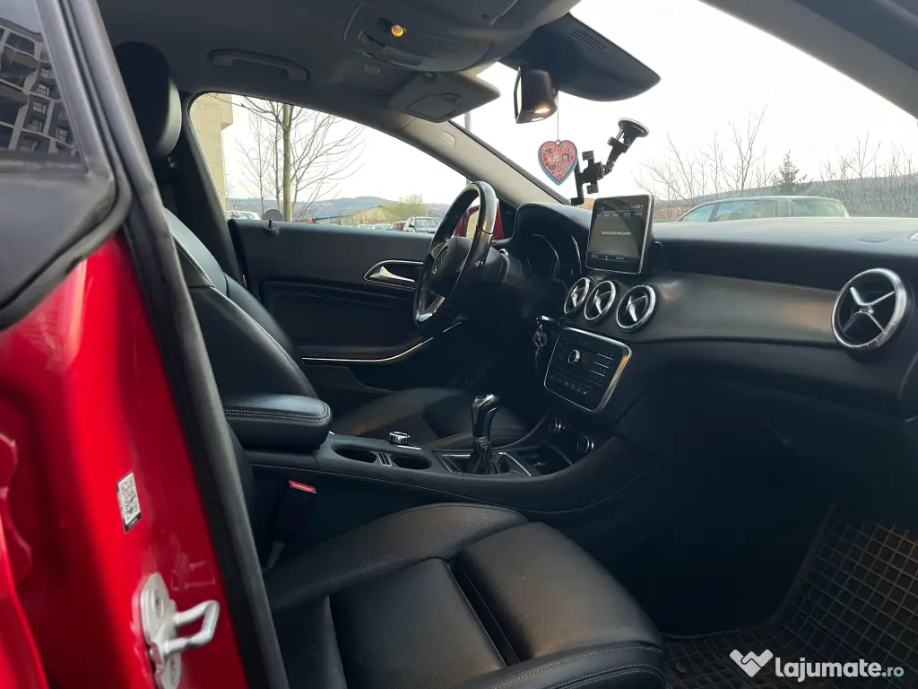 De vânzare Mercedes CLA180 