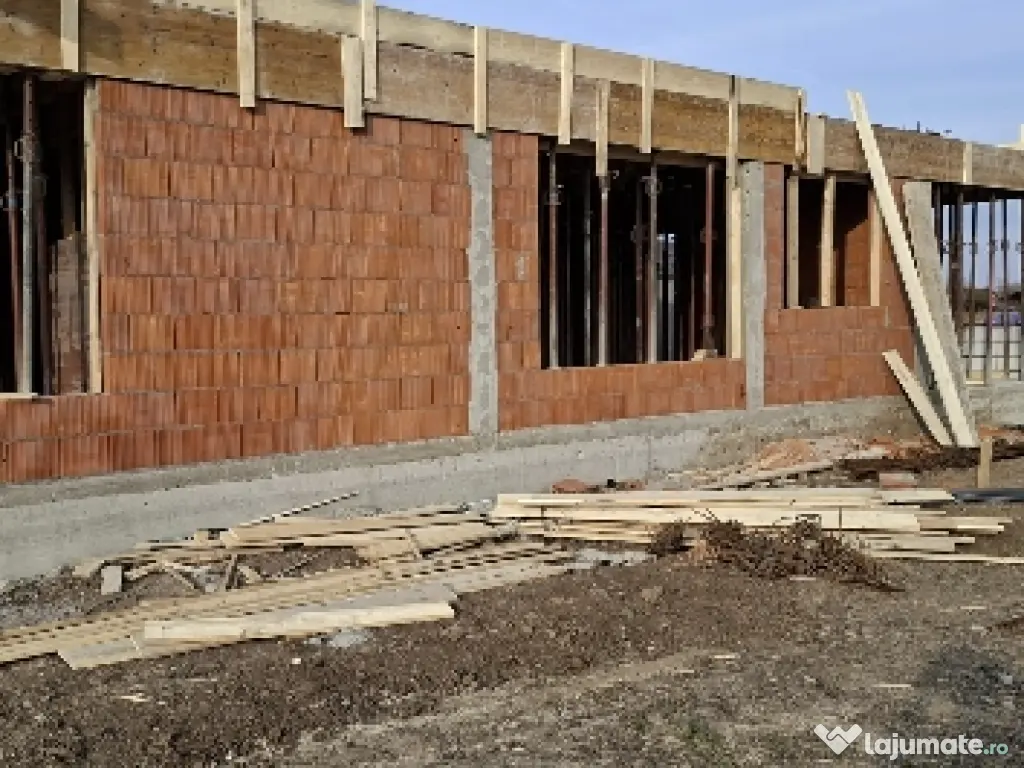 Persoană fizică vând casă nouă în Santandrei Oradea Bihor 