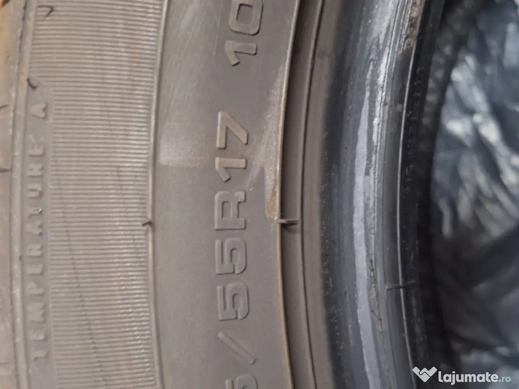 Vând cauciucuri 255/55/17 