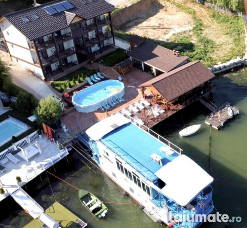 Pensiunea Mustăciosul Dunării și Hotel plutitor-Clisura 