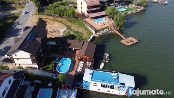 Pensiunea Mustăciosul Dunării și Hotel plutitor-Clisura 