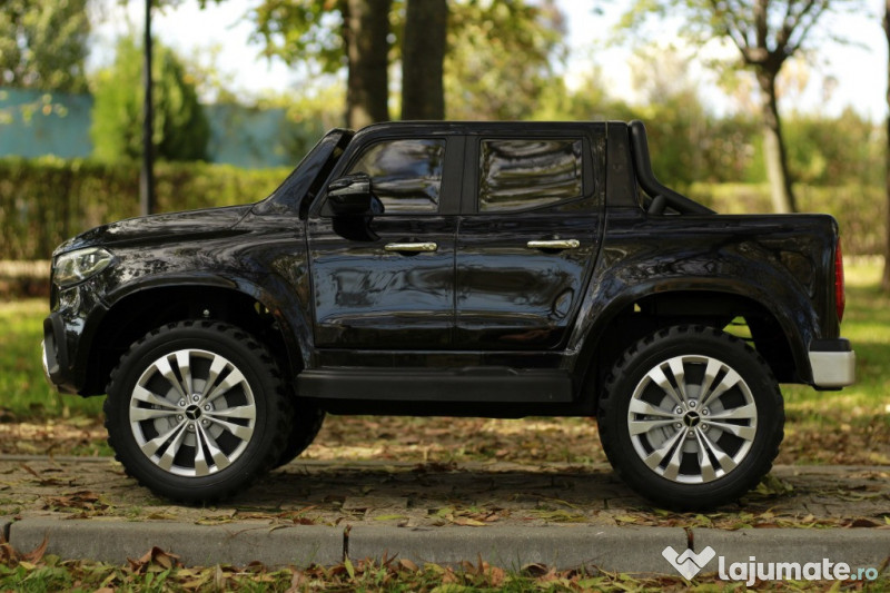 Masinuta electrica pentru 2 copii, Mercedes X-Class 4x45W