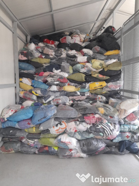 Depozit Haine Second Hand 