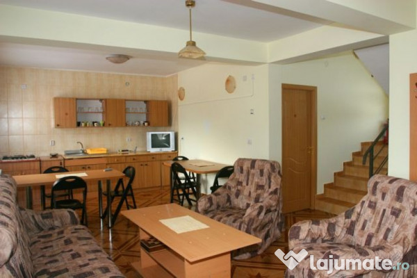 Voineasa, jud. Valcea, vila 13 camere, altitudine 700 m 