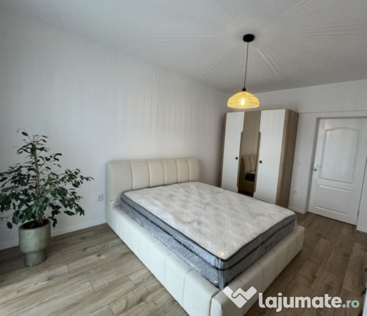 Apartament 2 camere, zona 13 septembrie 