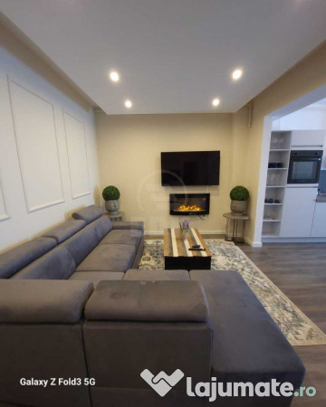 Apartament cu 2 camere DE LUX zona Teilor etaj 1!!