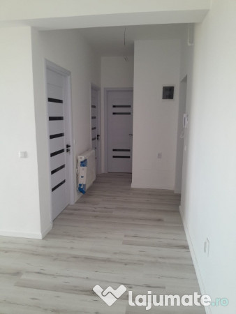 Apartament 3 camere 75 mp
