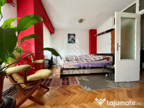Apartament cu 4 camere, centrala proprie, zona Aradului 