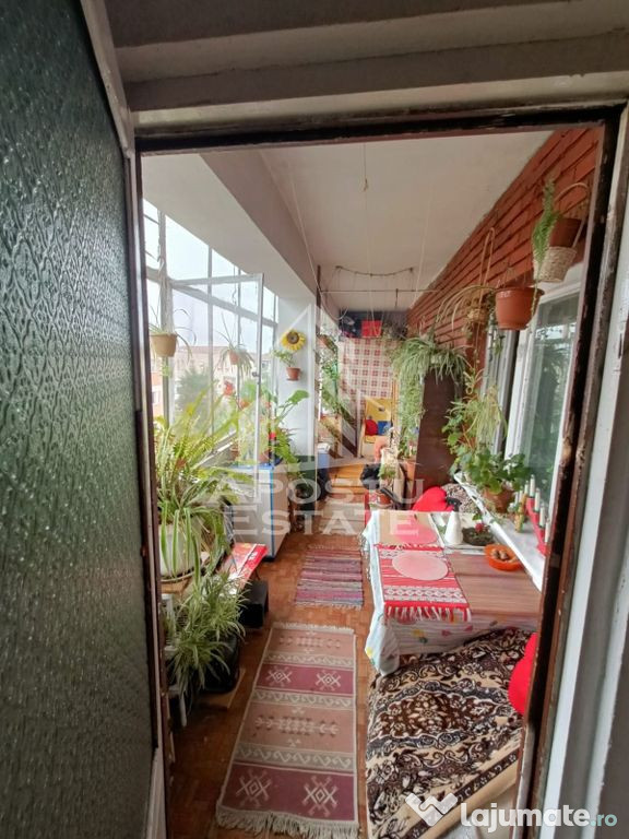 Apartament cu 4 camere, centrala proprie, zona Aradului 